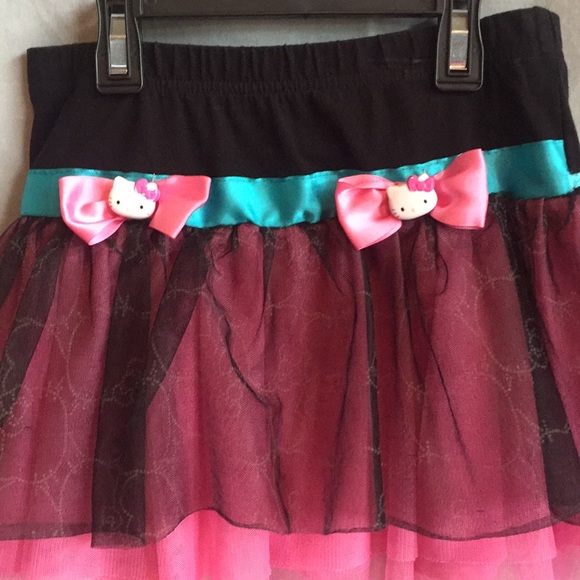 Hello Kitty Skirt - Picture 2 of 4